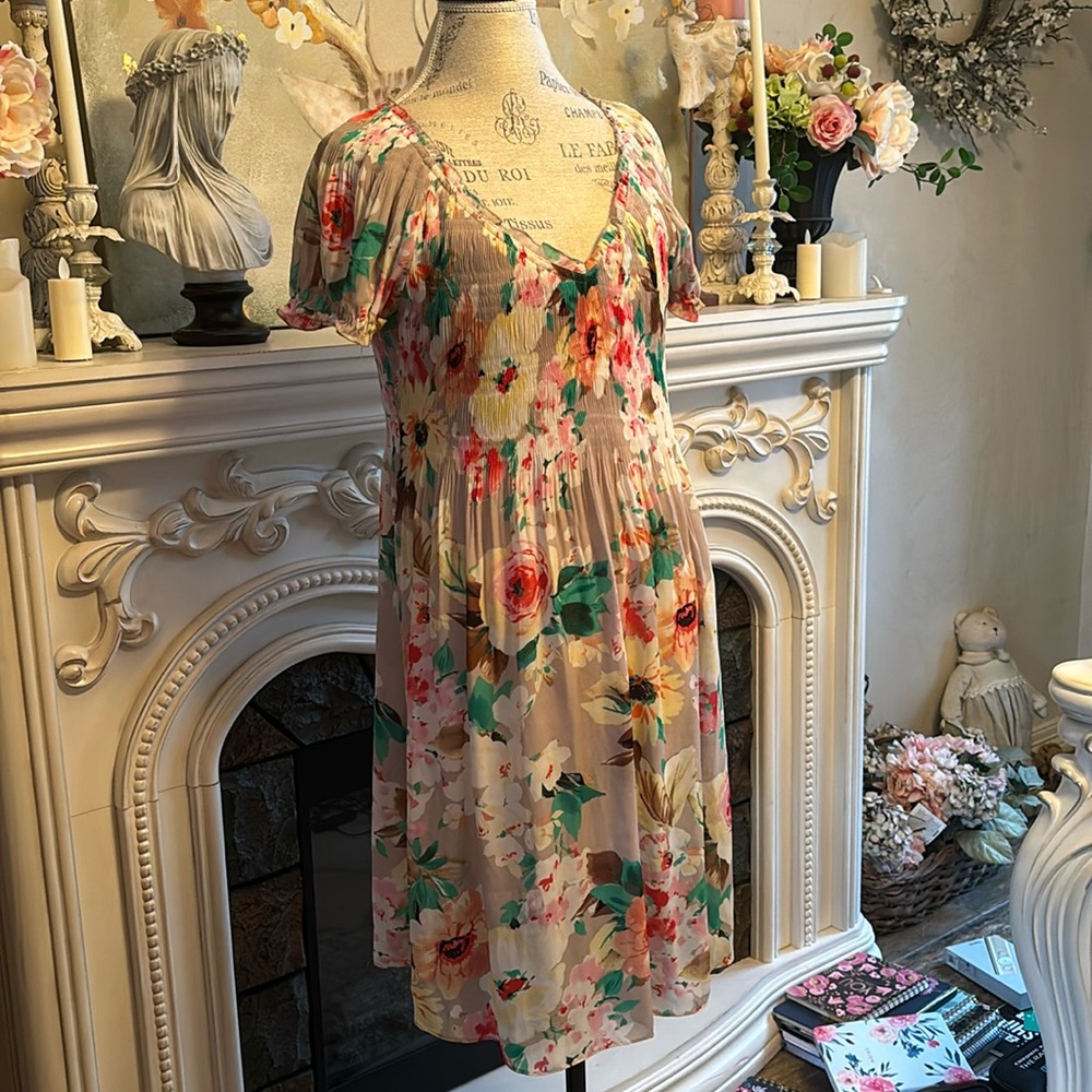 XL Sunny Leigh crinkled bodice floral dress